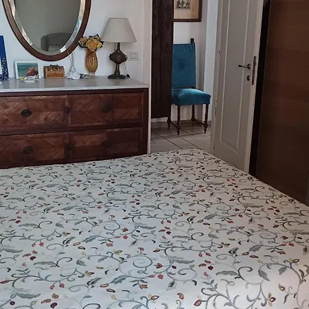 Bagnoli Bay, Apartamento