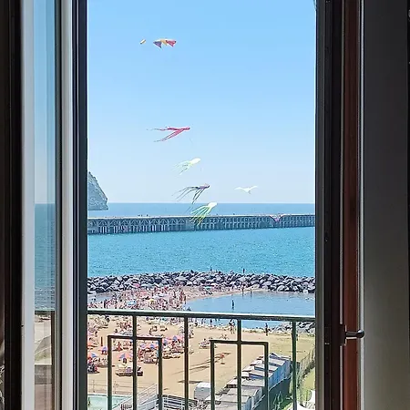 Lejlighed Bagnoli Bay, *