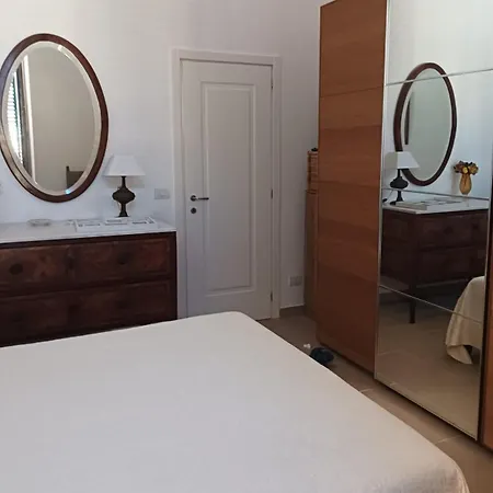 Bagnoli Bay, Apartamento