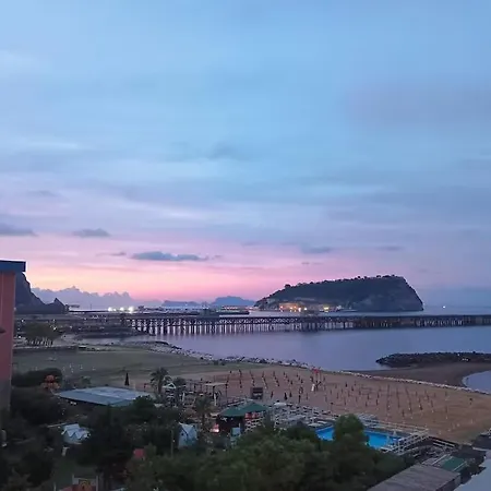 Bagnoli Bay, Appartamento